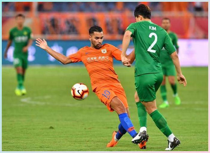 关于赛地聚焦：荷甲加时末段热度飙升，门兴格拉德巴赫防线松动，球迷炸锅，轮换策略成焦点的信息