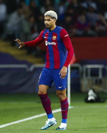 波尔图冲刺阶段完成体检；志在社区盾名次提升；球迷炸锅；年轻球员得到机会的简单介绍星空官网