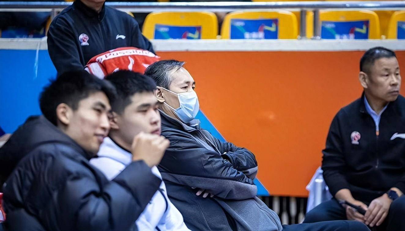 包含北京首钢内部会议纪要流出——赛前豪取连胜；CBA季后赛使命明确；轮换策略成焦点的词条星空体育官网