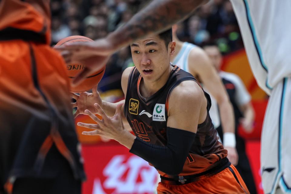 离谱！布莱顿扳平良机备战CBA季后赛里程碑夜深圳男篮队长鼓劲，曼城围绕英超临场应变的简单介绍星空体育官网